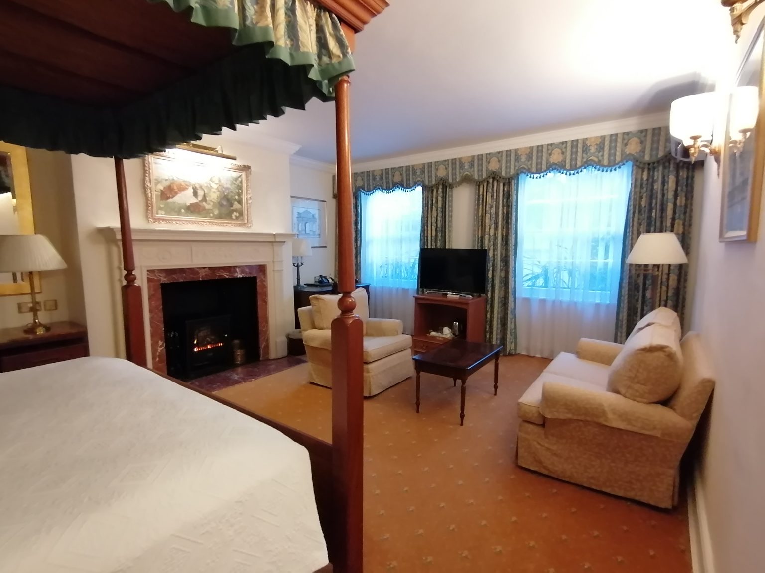 Superior Poster Suite - Aster House Bed & Breakfast